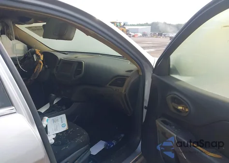 2019 Jeep Cherokee Latitude 4X4 из США, поврежденный, VIN 1C4PJMCB0KD106797